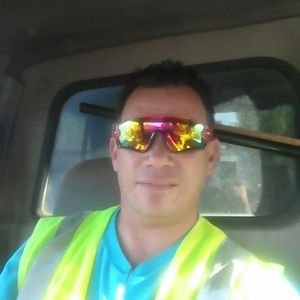 Meet your Posher, Manuel